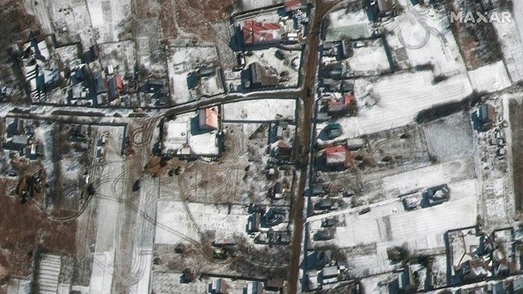Photos appear to show breakup of 40-mile Russian convoy near Kyiv