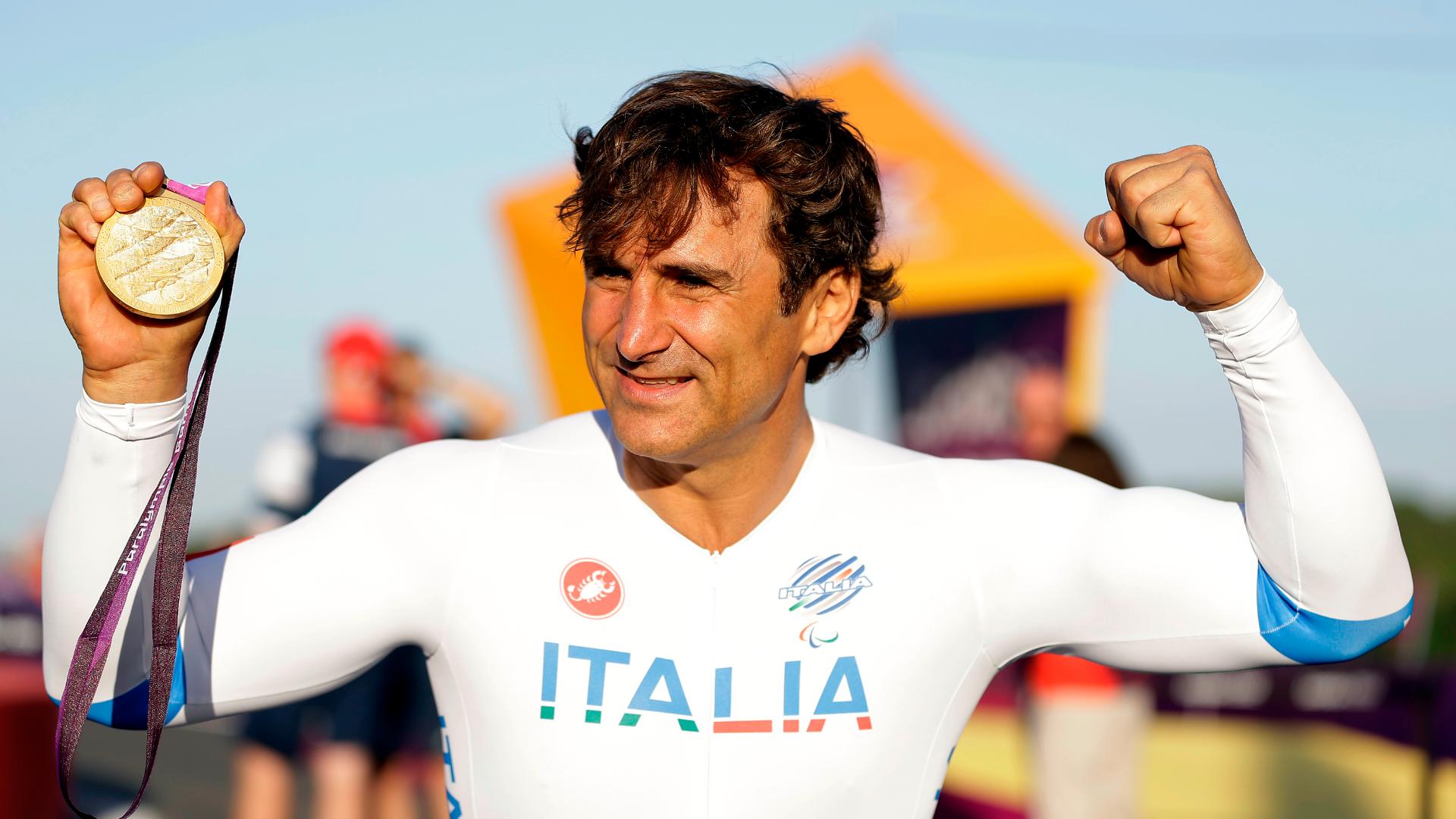 Alex Zanardi, auto racing champion who won Paralympic gold after life ...