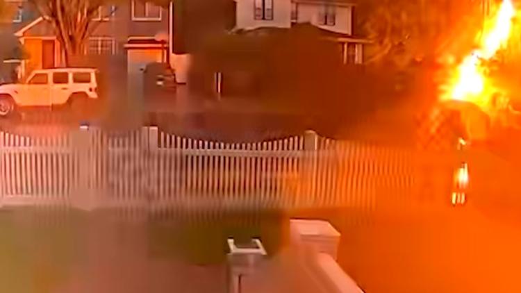 Video shows New York man get struck by lightning