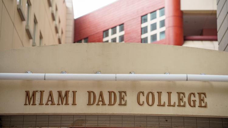 Florida man becomes world's youngest professor at age 18, breaking 305-year-old record