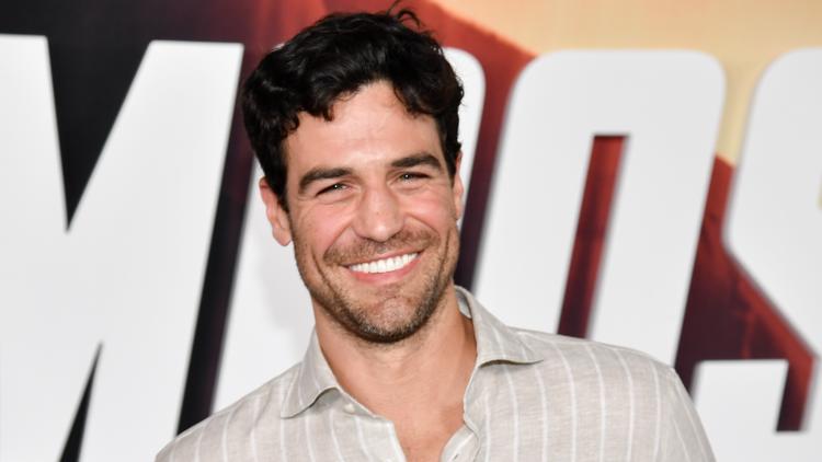 'Bachelor' star Joe Amabile says he has an early-stage brain tumor