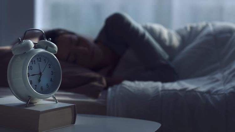 Sleep, summer bedtimes, and the ice-or-heat question