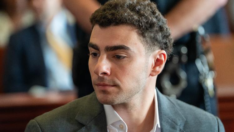 Luigi Mangione expected to enter guilty plea in killing of UnitedHealthcare CEO