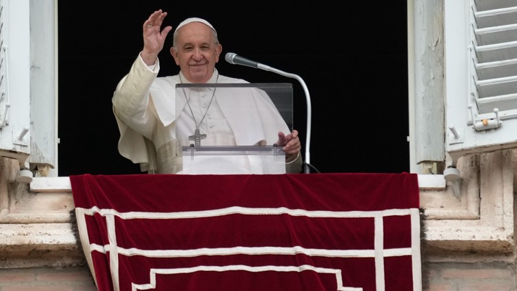 Pope: Parents should 'never condemn' their gay children