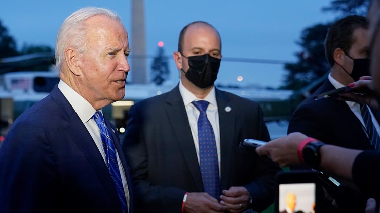 As GOP blocks, Biden escalates warnings of US default