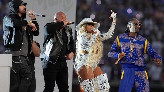 how-much-do-super-bowl-halftime-performers-get-paid-rocketcitynow