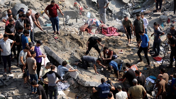 Israel agrees to 4-hour daily pauses in Northern Gaza fighting to allow civilians to flee, White House says Israel agrees to 4-hour daily pauses in Northern Gaza fighting to allow civilians to flee, White House says