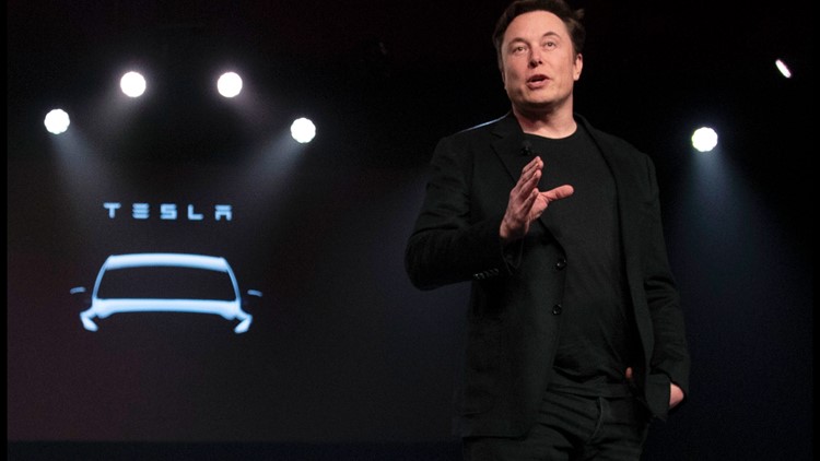 Elon Musk sells $7 billion in Tesla shares ahead of Twitter fight