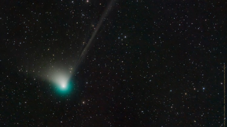 关于这颗千载难逢的绿色彗星掠过地球，你知道些什么呢