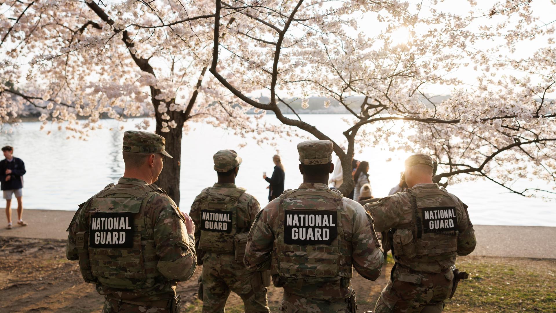 Trump weighs sending National Guard to airports as long lines persist ...