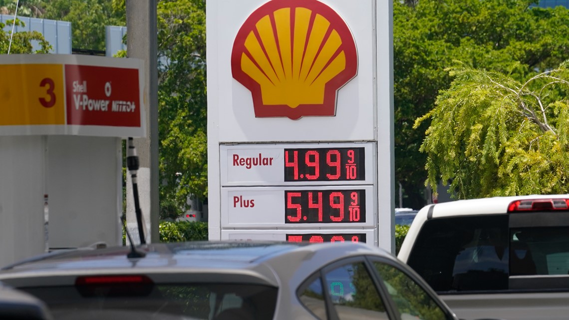 Federal gas tax holiday: Biden to call for 3-month suspension - Vimarsana News