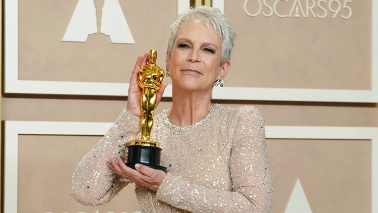 Jamie Lee Curtis dedicated her Oscar win to her parents. Who were they?