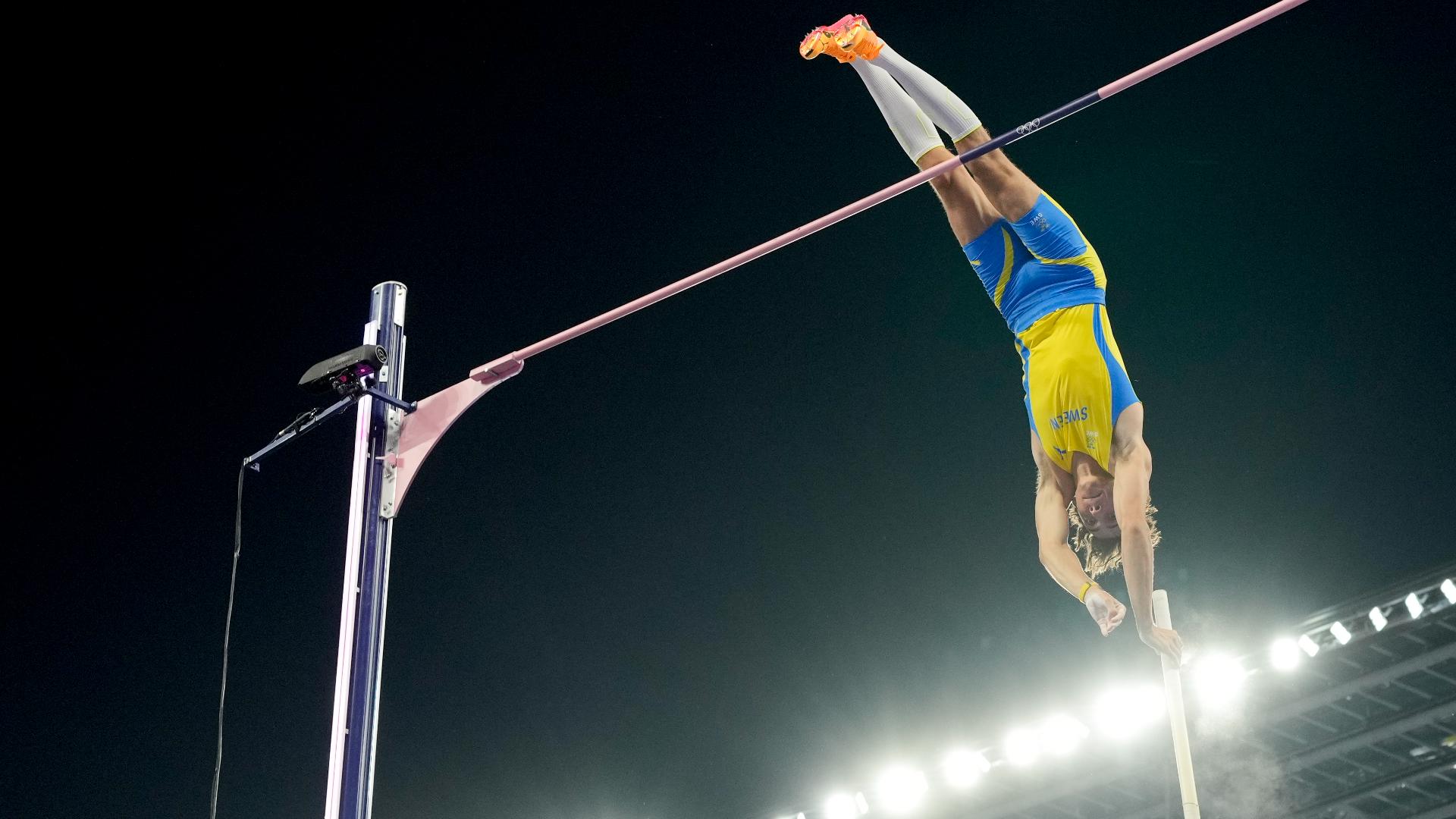 Mondo Duplantis Breaks World Record Again In Olympic Pole Vault Wthr Mondo Duplantis Breaks World Record Again In Olympic Pole Vault Wthr