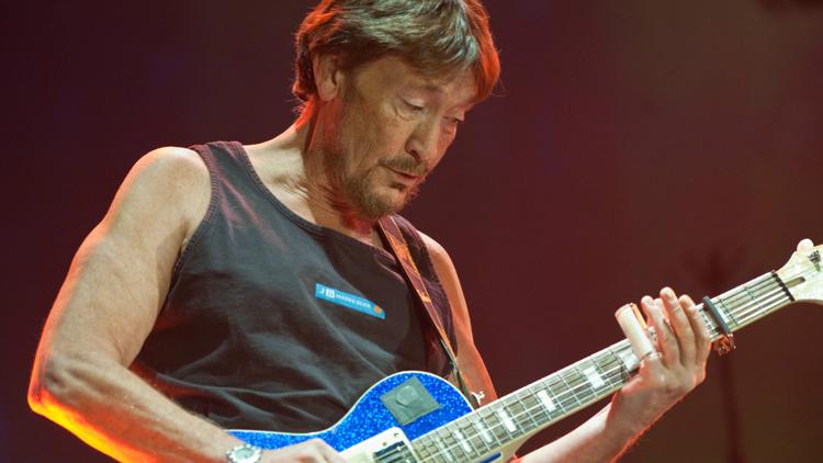 Chris Rea, ‘Driving Home for Christmas’ singer, dies at 74
