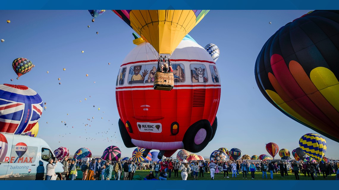 meloen klei Ruïneren PHOTOS: 2022 Albuquerque International Balloon Fiesta begins | fox61.com