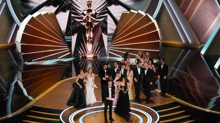 Hulu viewers miss Oscars climax in latest mishap for streaming platforms' live programming