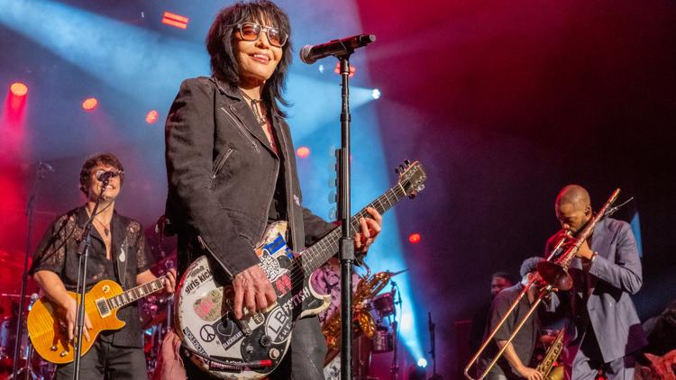 Joan Jett cancels concerts after surgery for 'fractured vertebrae'