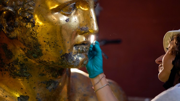 Museum Vatikan memulihkan patung Hercules yang tersambar petir