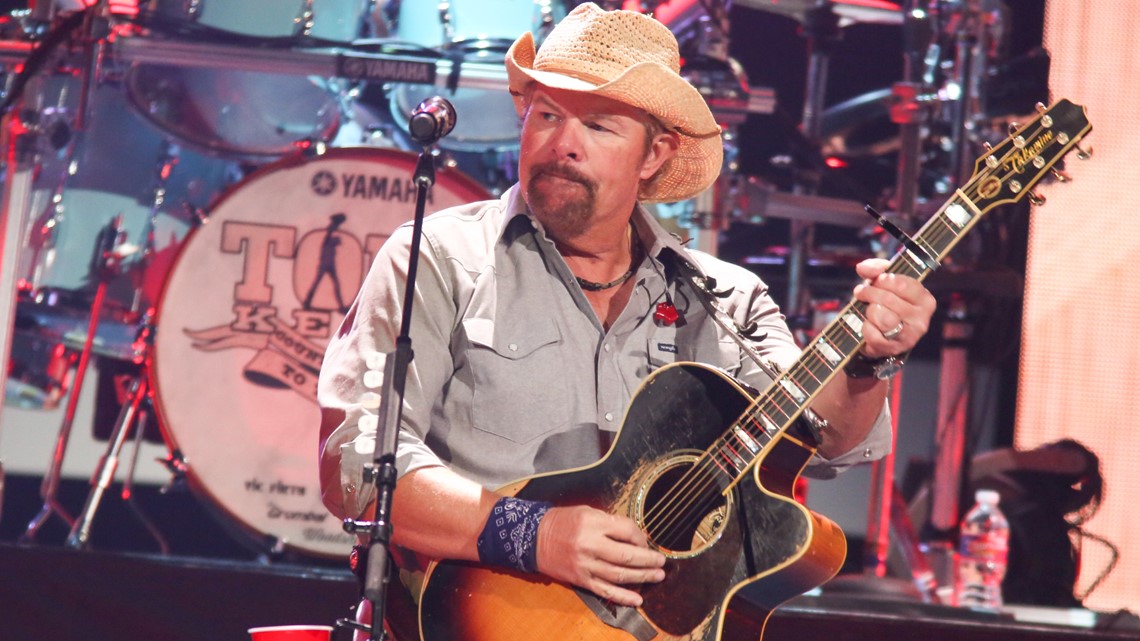 Country singer Toby Keith 'feeling good' after cancer diagnosis
