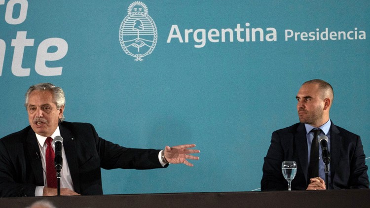 Argentine economy minister resigns amid peso, diesel woes