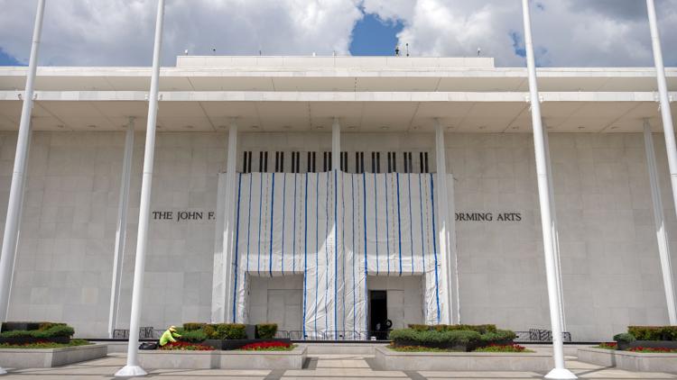 Kennedy Center board votes to close for renovations after judge blocks Trump's name from building