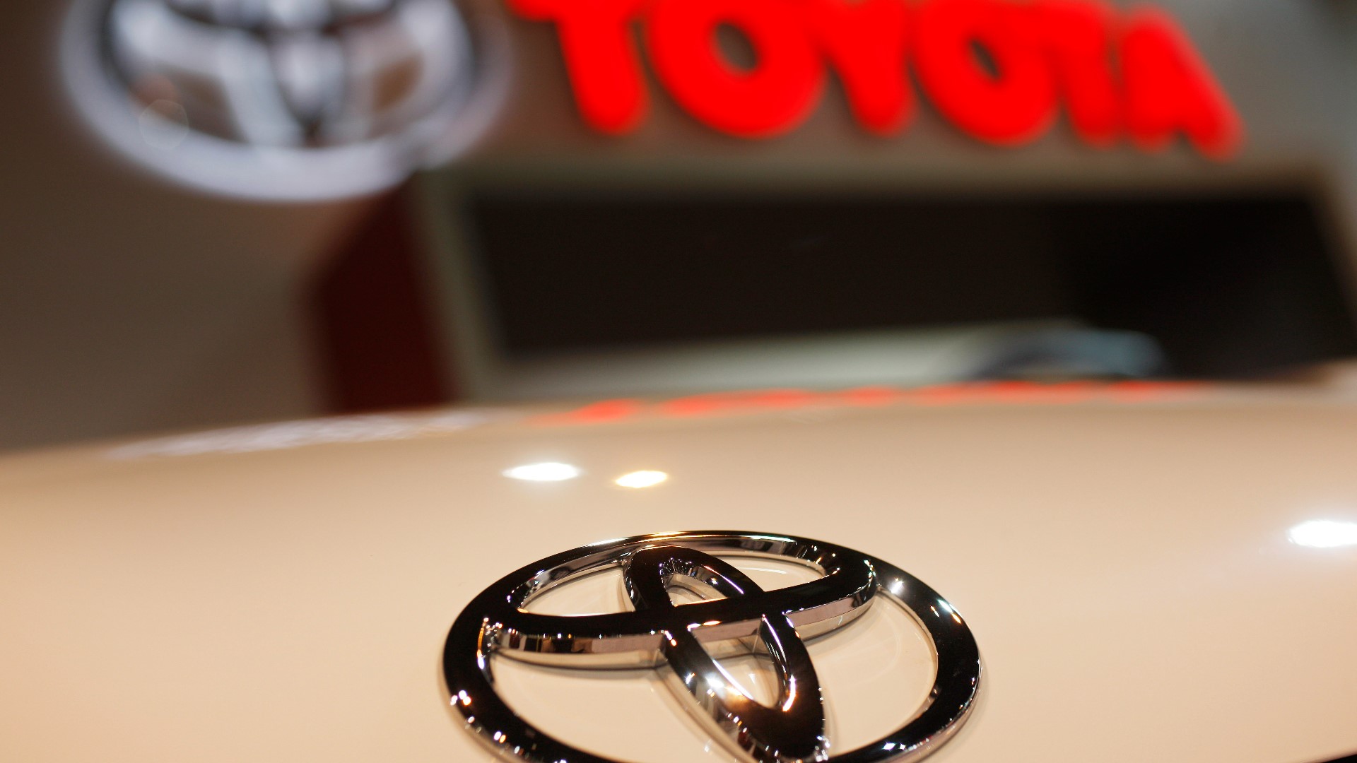 Recall issued for 280,000 Toyota cars over faulty transmission