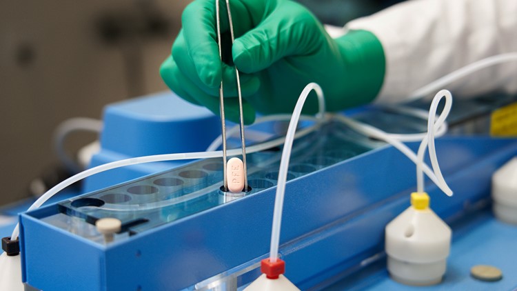 Pfizer asks US officials to approve COVID-19 pill