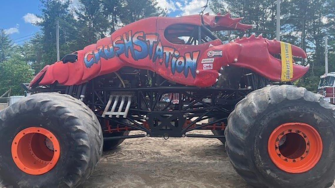 Lobster-themed monster truck topples utility poles in Maine - Vimarsana News