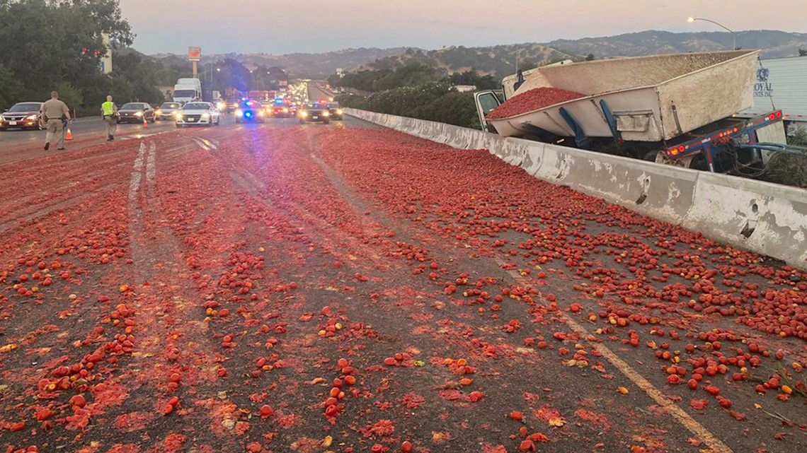 California tomato truck crash causes traffic on I-80 in Vacaville | fox61.com