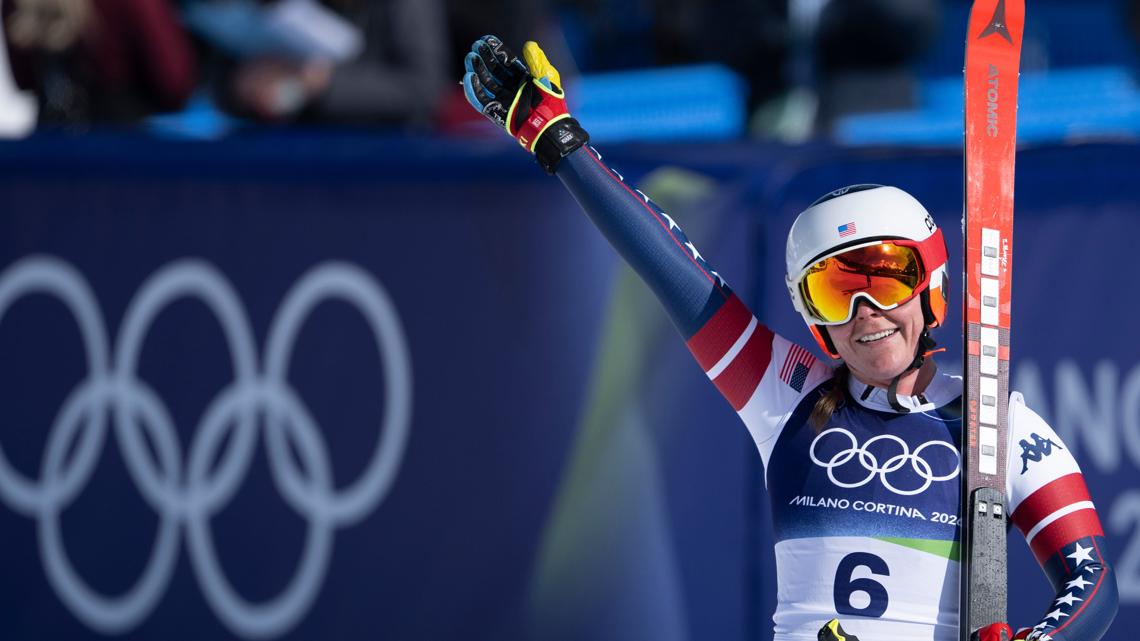 Team USA, Lindsey Vonn hit slopes for women's downhill finals