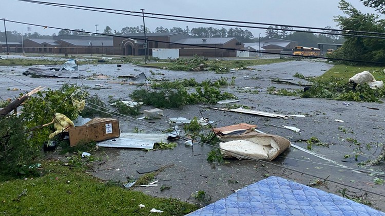 8 children in camp van among 13 lives lost to Claudette