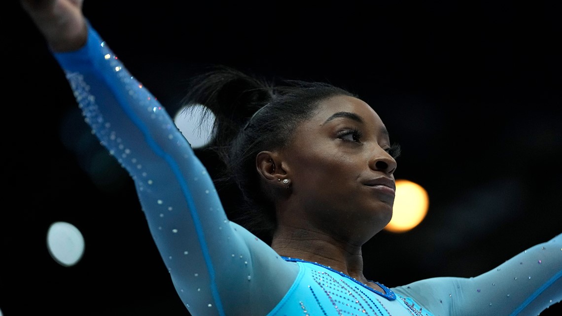 Simone Biles, U.S. women's gymnastics team eye historic world