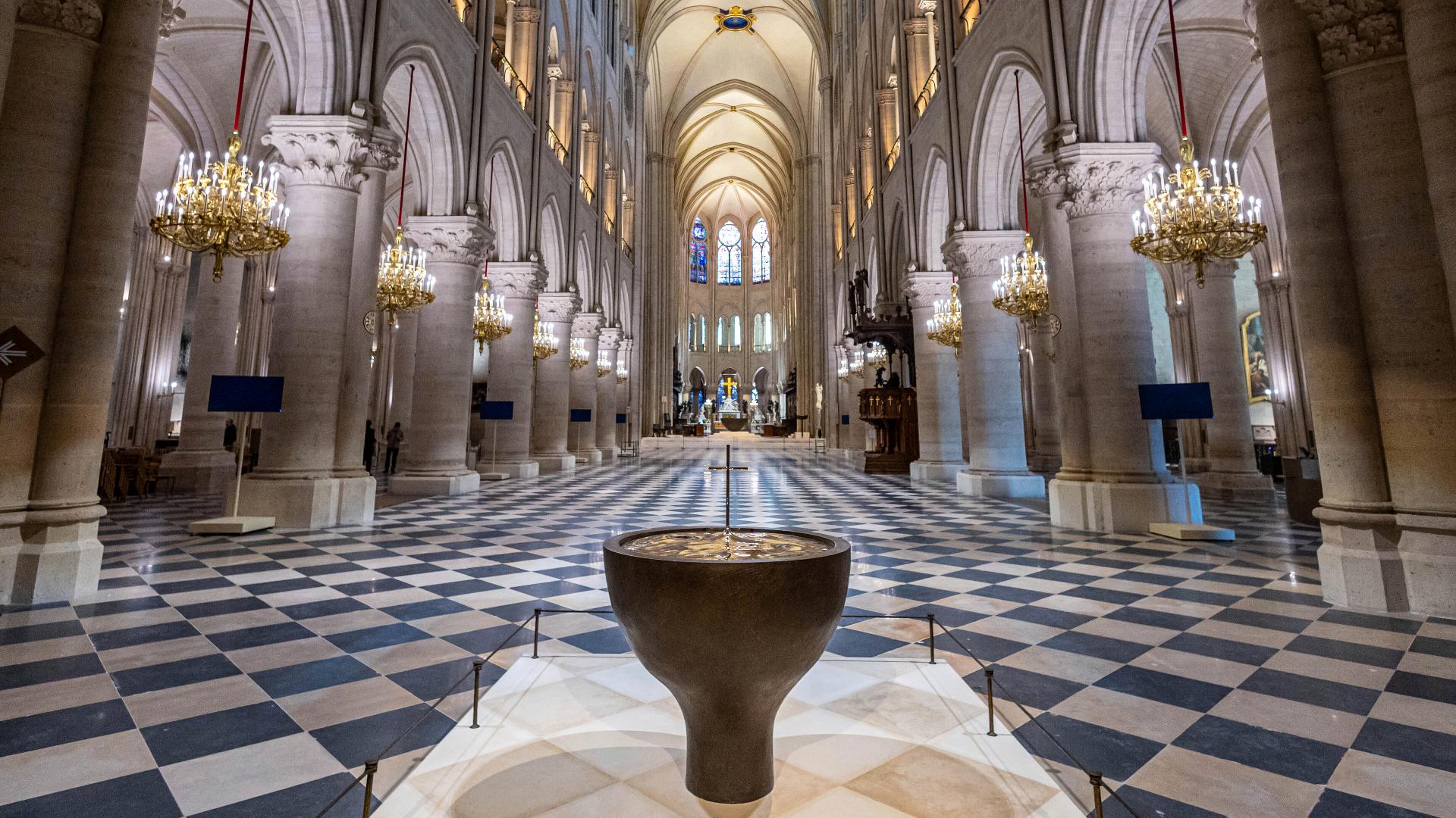 Notre Dame's grand reopening will begin with an archbishop's knock on ...