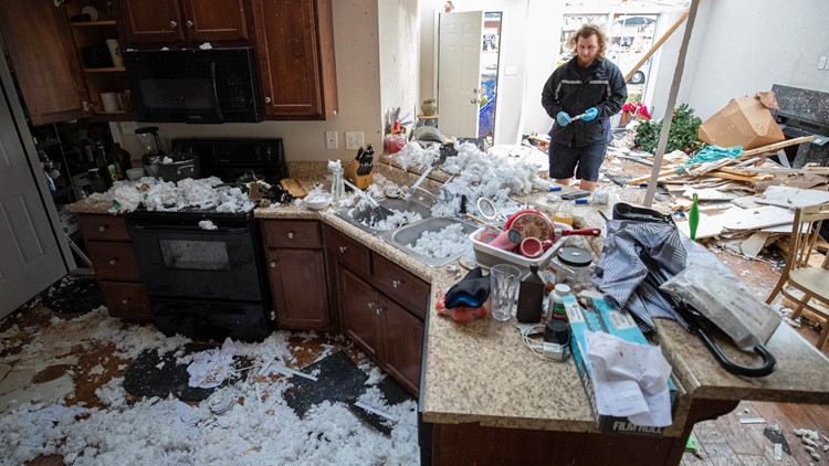 After tornado, Kentucky residents struggle with lost