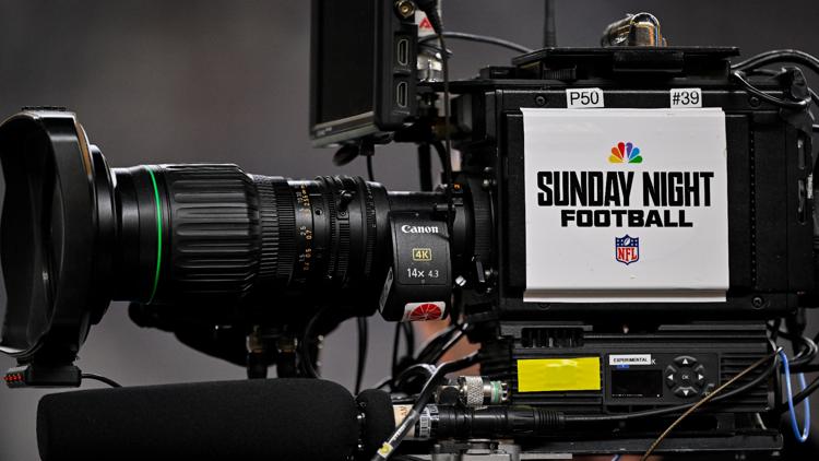 Carrie Underwood returns to open Sunday Night Football for 14th straight year