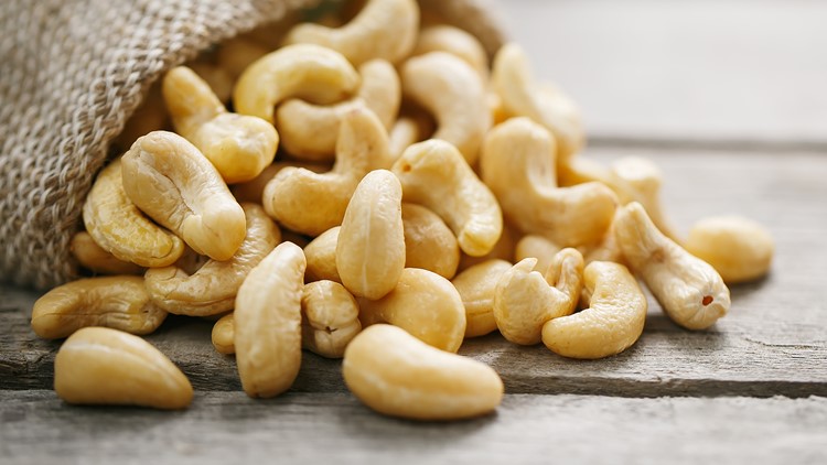 Cashews, trail mix recalled because they may have glass pieces