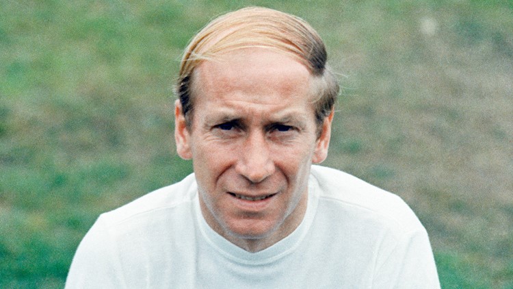 Bobby Charlton, the Manchester United and England soccer great, dies at 86