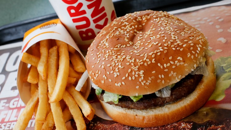 Burger King accused of falsely advertising Whopper size