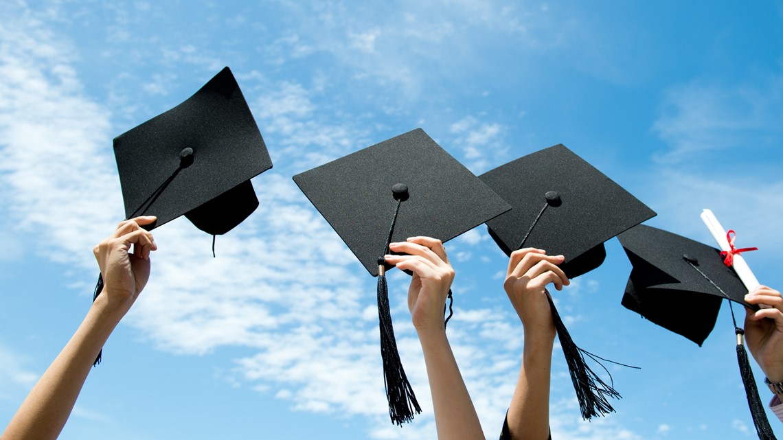 One-third of graduate schools leave alums drowning in debt - Vimarsana News