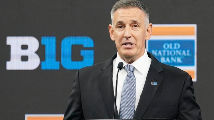SEC joins Big Ten in banning football, basketball pros from returning to college