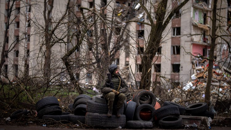 Ukrainian steel plant bombed; Zelenskyy to meet US officials