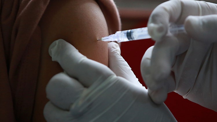 US offering investment to boost COVID-19 vaccine capacity