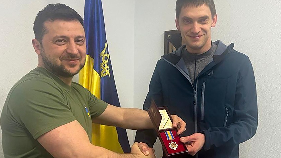 Russia tries to force captive mayors to govern captured territory - Vimarsana News