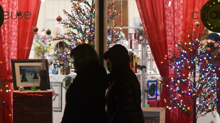 Coronavirus cases continue climbing in US during holiday season