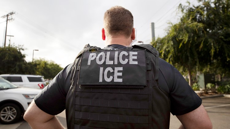 Hoosiers divided over proposed bill that would require police to report undocumented suspects to ICE