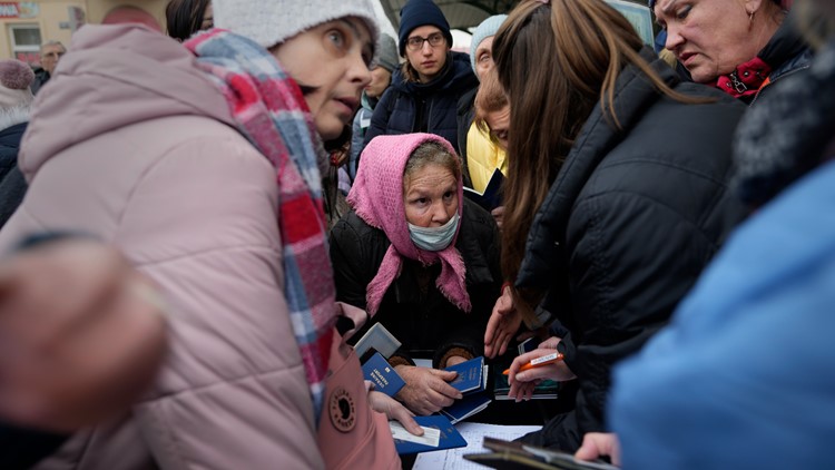 In just a week, Ukrainian refugee exodus exceeds 1 million