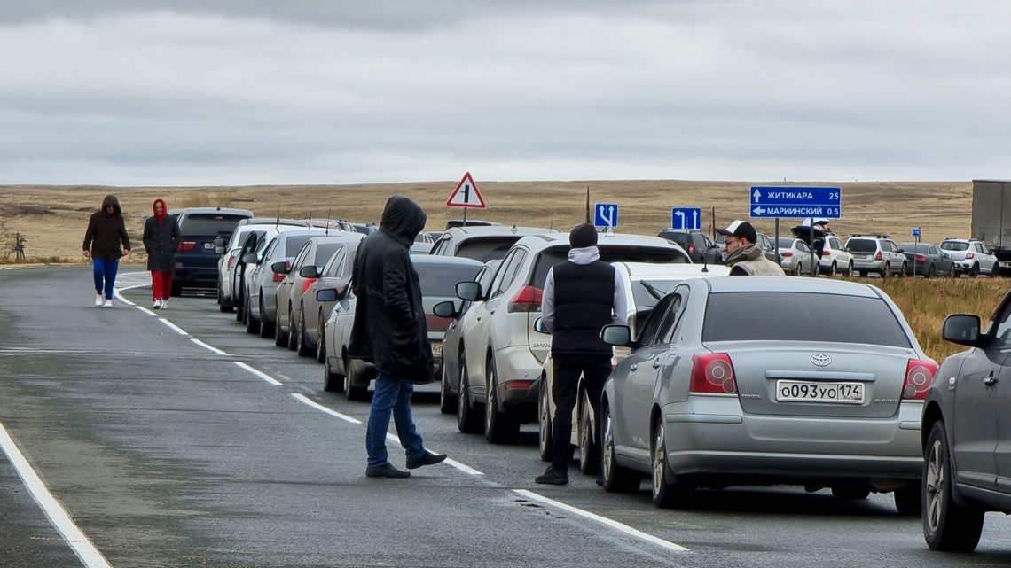 Russia, Ukraine war: Russians flee country after mobilization - Vimarsana News