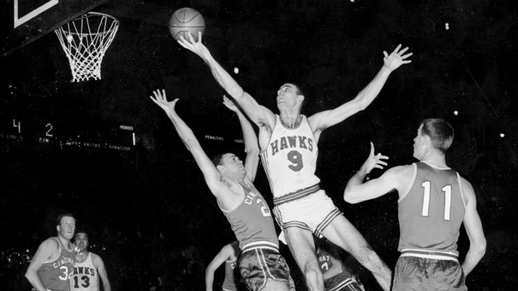Bob Pettit, imposing Hawks great and first NBA MVP, dies at 93