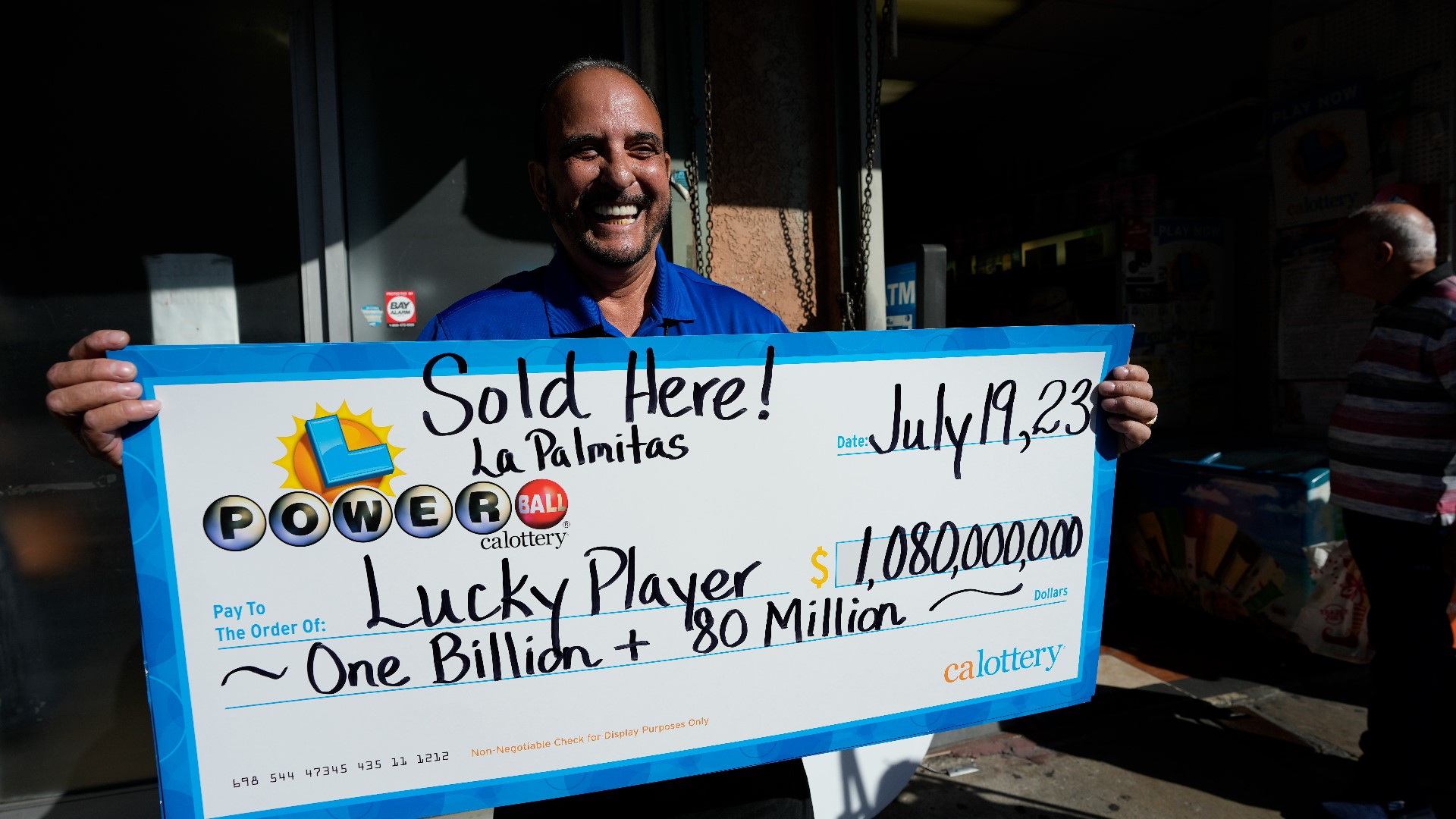 Amazing! Powerball Winner Takes Home $503 Million (Aug 11) - 2qgycy0