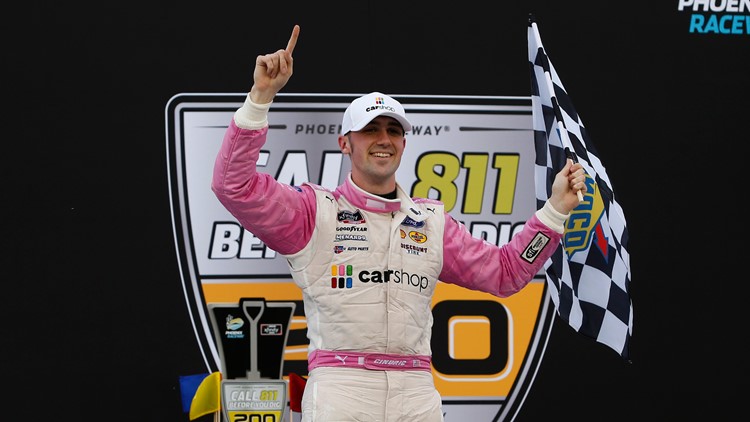 Cindric holds on in final restart, wins again at Phoenix